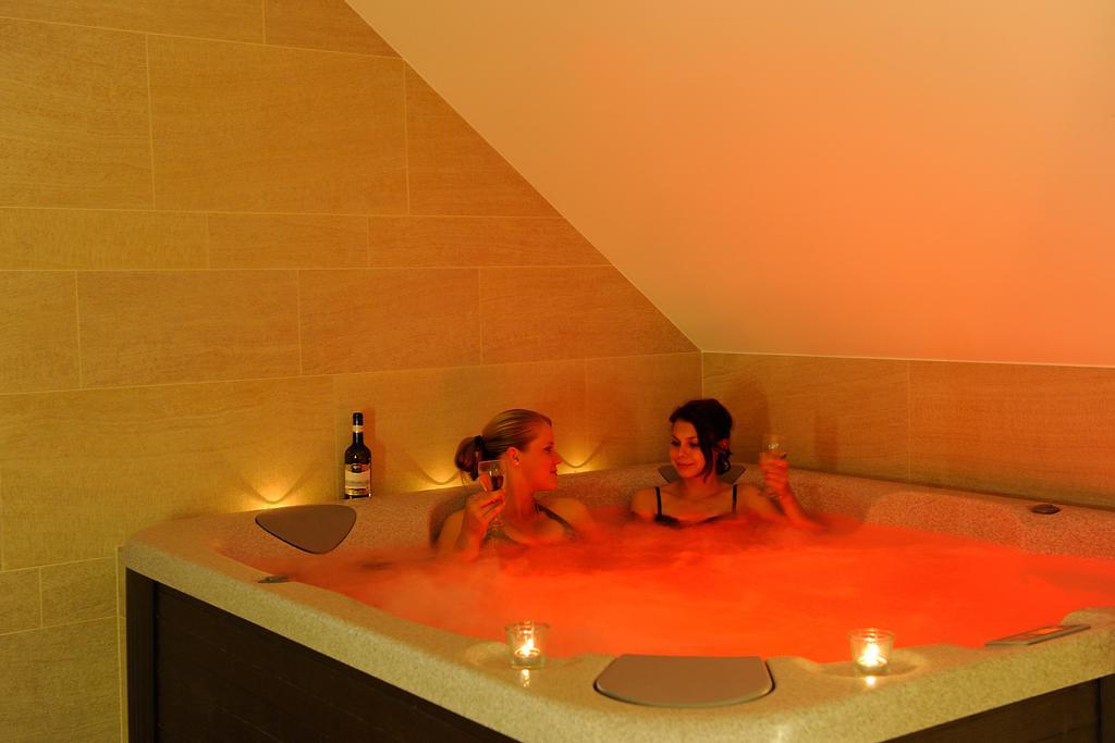 Hôtel Ranc Milovice à Milovice  Extérieur photo